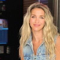 Desde Miami, Soledad Fandiño se animó a un radical cambio de look y la comparan con una famosa