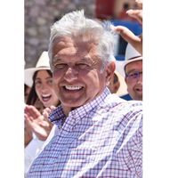 Y ofrece respaldar a Peña hasta fin de sexenio para conjurar 'sobresaltos”