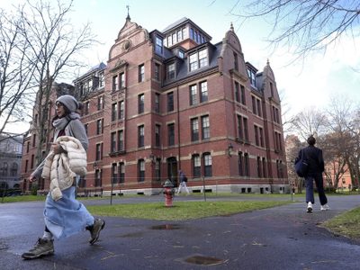 Justicia vuelve a bloquear la orden de Trump para suspender matriculaciones extranjeras en Harvard