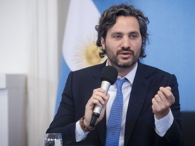 Santiago Cafiero negó la posibilidad de un ajuste y se refirió al IFE 4