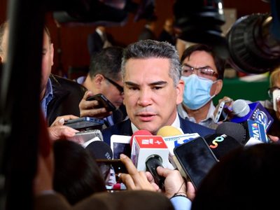 "Alito" rechaza impulsar la remoción de Osorio Chong