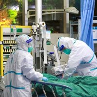 Dramático balance: el coronavirus ya mató a 425 personas en China e infectó a 20 mil