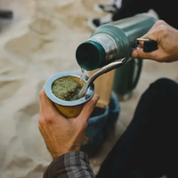 El truco casero para limpiar tu termo por dentro, eliminar el sarro y la suciedad sin productos ni esponjas