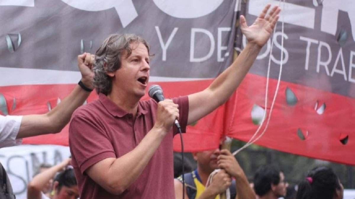 El diputado nacional Christian Castillo en una de las movilizaciones del Frente de Izquierda. Fuente: (La Izquierda Diario)