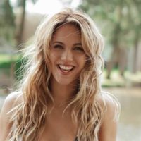 Le hizo frente al calor: Flor Vigna desplegó sus encantos en este paradisíaco lugar de Brasil