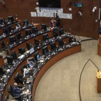 Senado aprueba prohibir las terapias de reorientación sexual