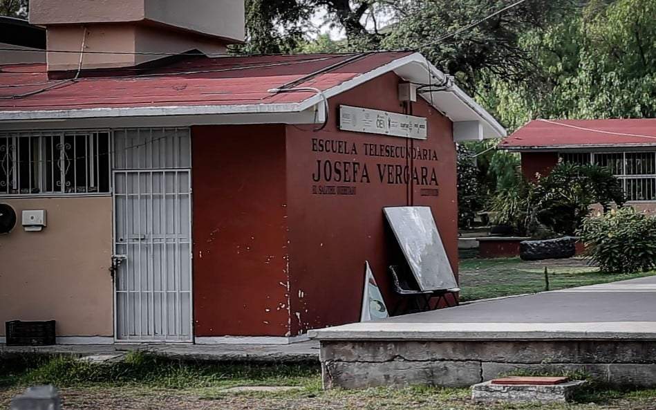 Telesecundaria donde quemaron al estudiante otomí