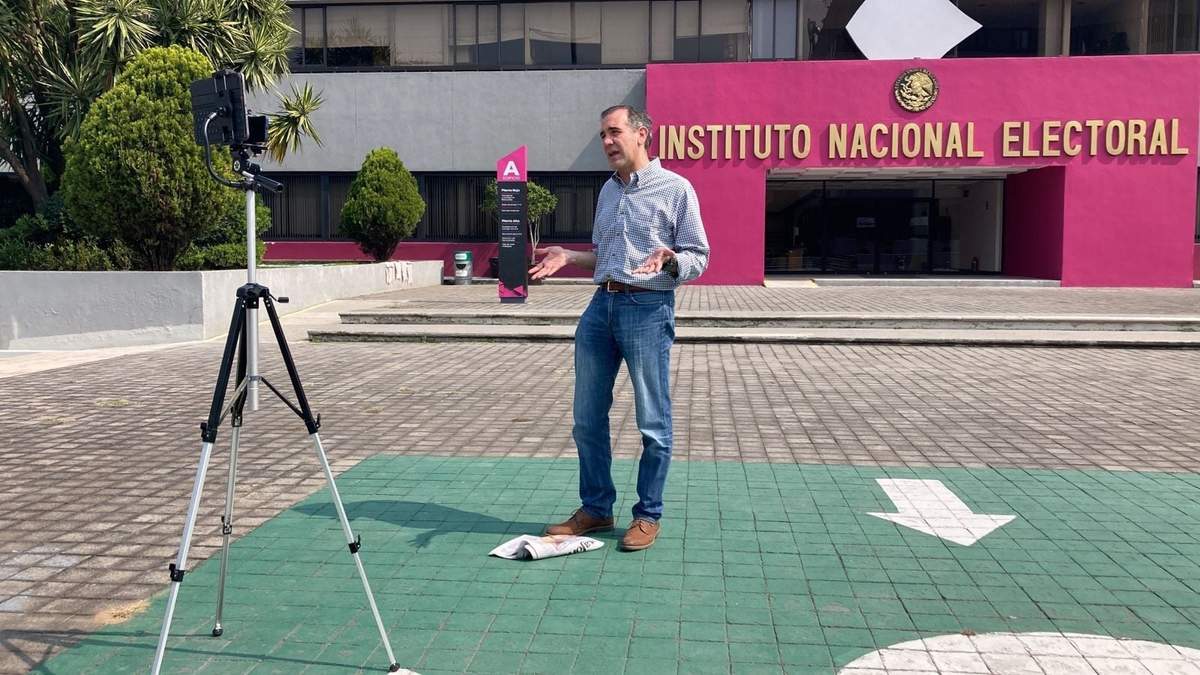 Una de las imágenes compartidas por el presidente del INE