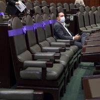 La fantasmagórica oposición faltista del Congreso