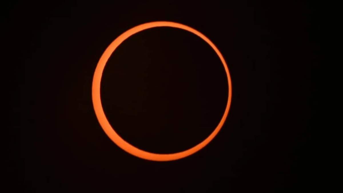 El eclipse solar se vio por completo al sur del país. Fuente: (X)