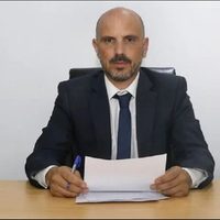 Ousset cargó contra Gutiérrez por el déficit financiero y la deuda en dólares de Neuquén