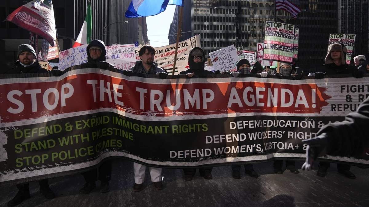 Juez desestima demanda de la administración Trump contra las leyes "santuario" de Chicago