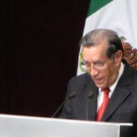 "Me duele la pérdida de mi maestro Víctor Flores Olea": AMLO