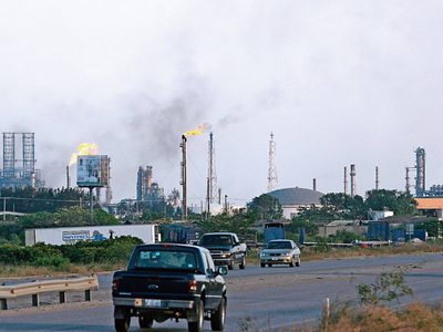 México, bajo presión de EU para adoptar energías limpias