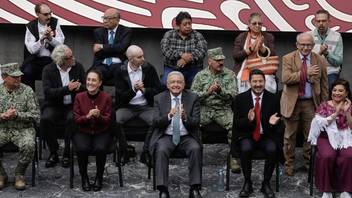 Sheinbaum y AMLO en Chapultepec