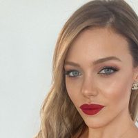 “¿Cómo me ven?”: en bata y tomando un café, Evangelina Anderson nos enamoró por completo