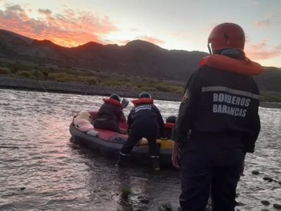 Rescate en la Cordillera del Viento: bomberos y personal de salud salvaron a un criancero en medio de la noche