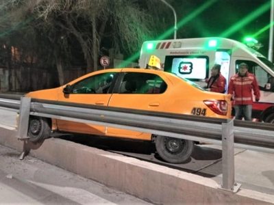 Un taxista recibió un disparo cuando llevaba a una pareja: pudo activar el botón antipánico y saltar