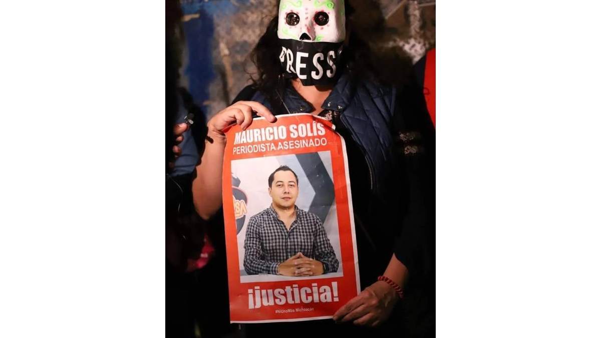 Mauricio Cruz fue baleado en el centro de Uruapan, después de realizar una transmisión en vivo