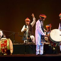 The Dohl Drummers de Raajasthan embelesa y marca ritmo en el FIC