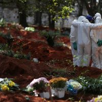 Brasil: acusan a Bolsonaro de pretender "invisibilizar" a los fallecidos por coronavirus