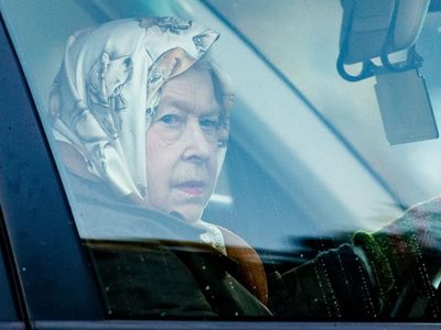 Se quebró Harry: estuvo a solas con la Reina Isabel y le contó toda la verdad
