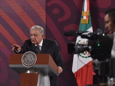 Estos fueron los principales temas de la conferencia mañanera de AMLO del 15 de mayo (Video)
