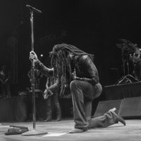 Lenny Kravitz, desbordante energía en el Palacio de los Deportes ante 18 mil fans (Videos)