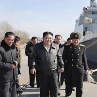 Corea del Norte prueba más misiles mientras Kim pide estar preparado para la guerra