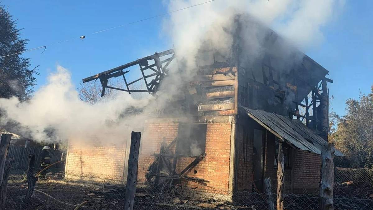 Incendio en el barrio Intercultural de San Martín de los Andes. Fuente: (RSM)