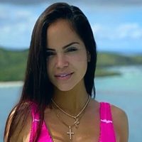 "¡Se vio todo ahí abajo!" Natti Natasha bajó su pantalón y ¡se olvidó la ropa interior!