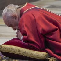 Papa Francisco pone su pensamiento con los 'crucificados de la pandemia”