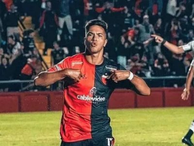 Una figura de Colón presentó a su novio en un programa de fútbol