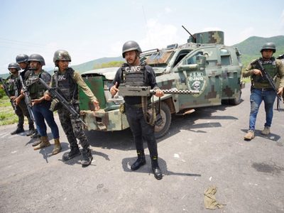 CJNG exhibe su arsenal en Michoacán; blindados, calibre 50 y hasta drones