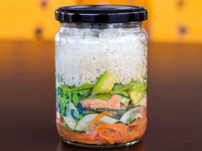 Sushi en tarros: aprendé cómo descontracturar la cocina japonesa