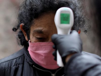 “Los que vivimos en villas estamos condenados": infectado con coronavirus muestra el país que duele