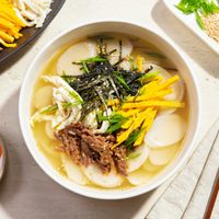 Tteokguk: la sopa coreana que tenés que preparar para atraer la buena suerte