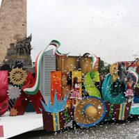 Fiestas de Octubre, entre la simulación de su patronato y aviadores