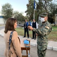Guerra contra el coronavirus: el Ejército salió a la calle a ayudar a la gente
