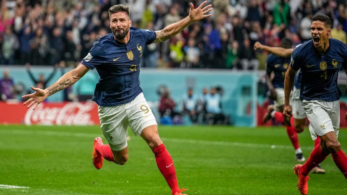 Olivier Giroud celebra tras anotar el segundo gol de Francia ante Inglaterra