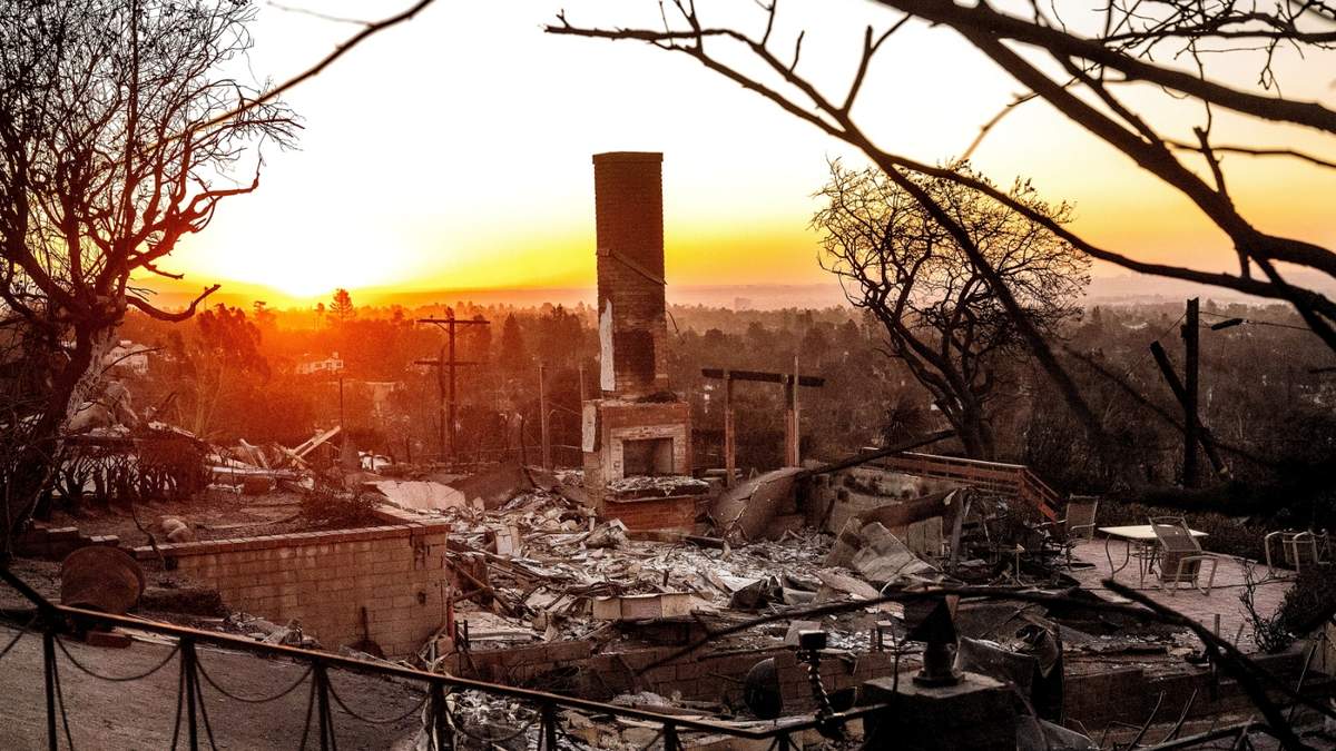 Destrucción por incendios en Los Ángeles