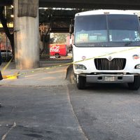 Asesinan a una mujer que se resistió a ser asaltada en un microbús en el Edomex