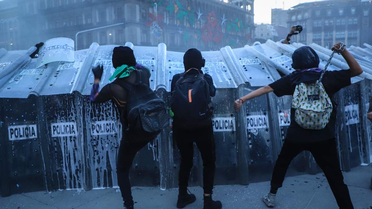 Marcha por el Día Internacional Contra la Violencia Hacia las Mujeres