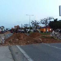Transportistas sitian Oaxaca tras detención de sus líderes