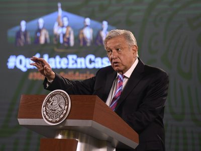 AMLO dice que proceso contra García Cabeza de Vaca es "de lo más legal"