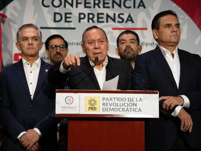 Jesús Zambrano dice que el PRD se mantiene en la alianza con el Frente Amplio