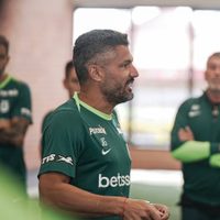 El argentino Javier Gandolfi reemplaza a Efraín Juárez como técnico del Nacional