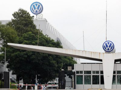 Volkswagen y sindicato alcanzan acuerdo salarial y conjuran huelga