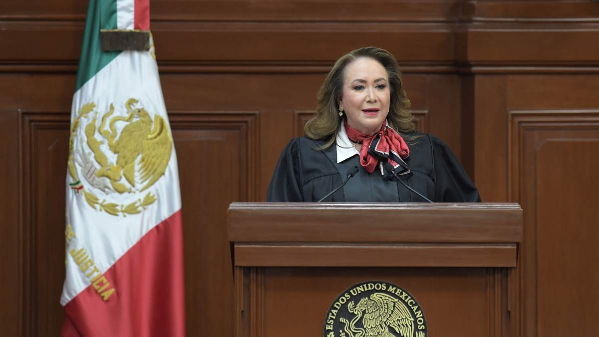 Yasmín Esquivel Mossa