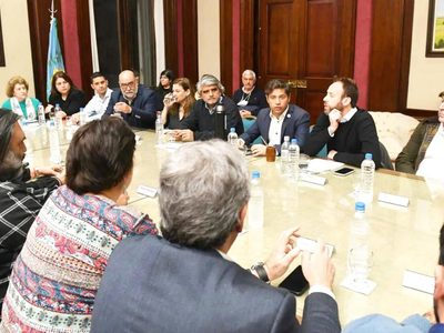 El Gobierno bonaerense reabre paritarias con docentes y estatales